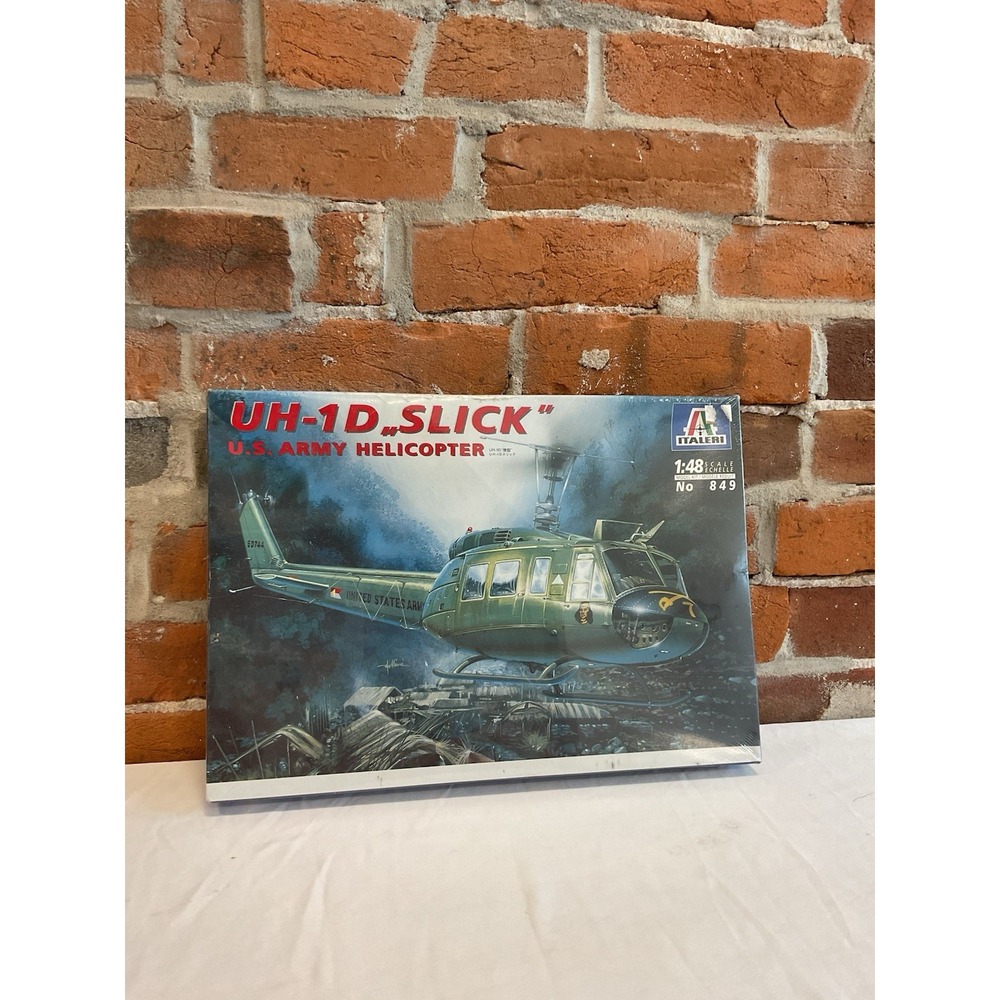 UH-1D Slick U.S. Army Helicopter by Italeri | No. 849 | 1:48 plastic model kit